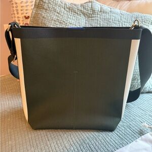 Rothy’s bucket bag